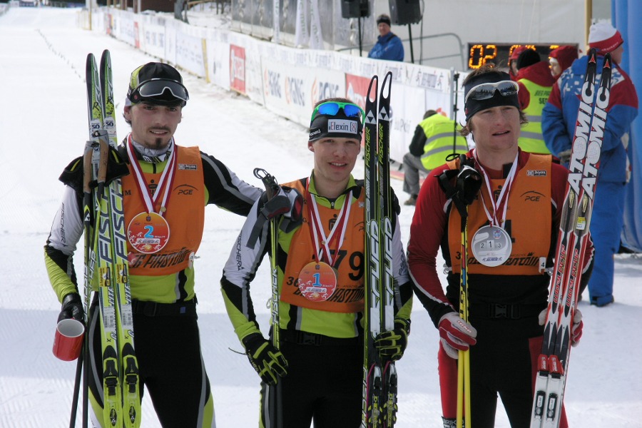 Zwycięzcy na mecie biegu na 50 km dowolną techniką