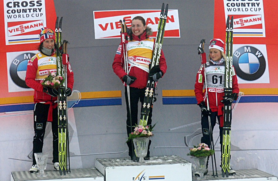 Podium konkurencji kobiecych na dystansie w 2012 roku