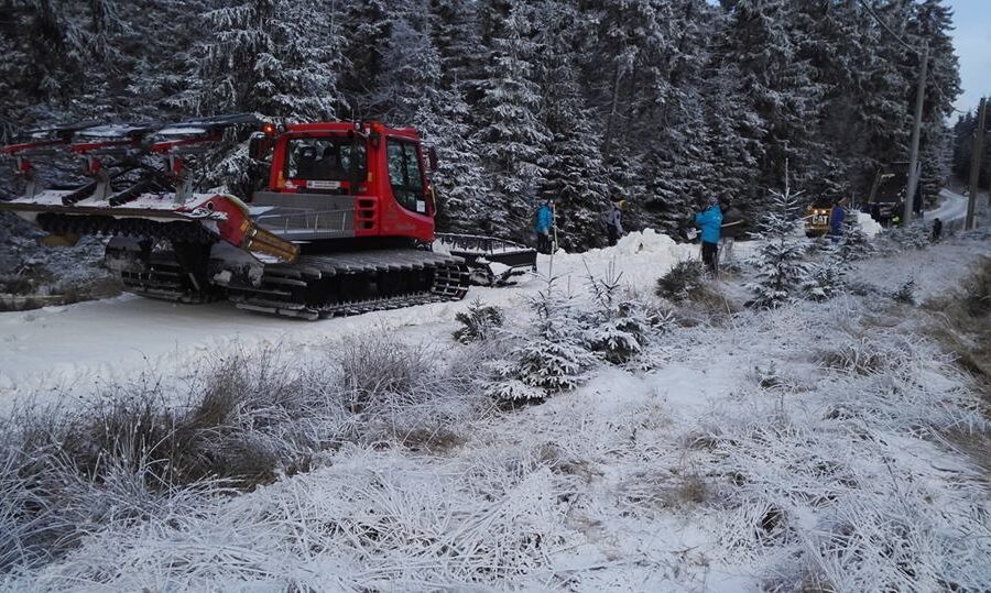 Izerska Pięćdziesiątka 2016 na krótkiej i sztucznie naśnieżonej pętli